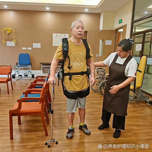 每月40元租個(gè)養(yǎng)老機(jī)器人？2025版上海康復(fù)輔具社區(qū)租賃目錄深度解讀